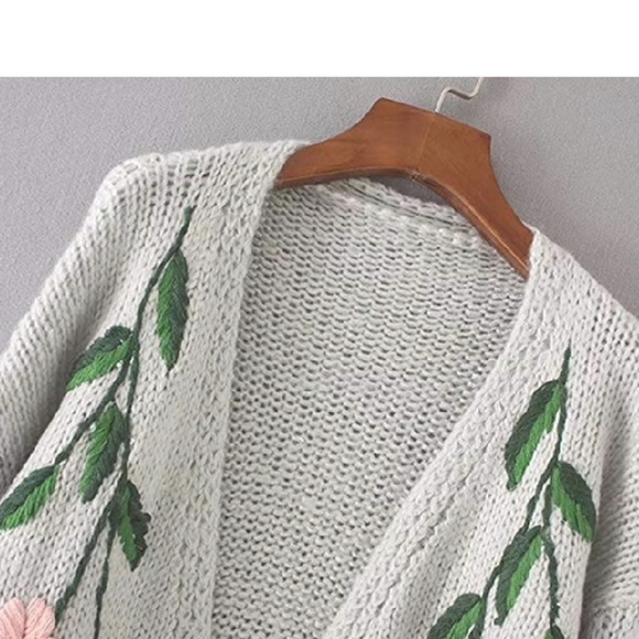 Trombley Floral Embroidered Oversized Cardigan - Picture 3 of 8